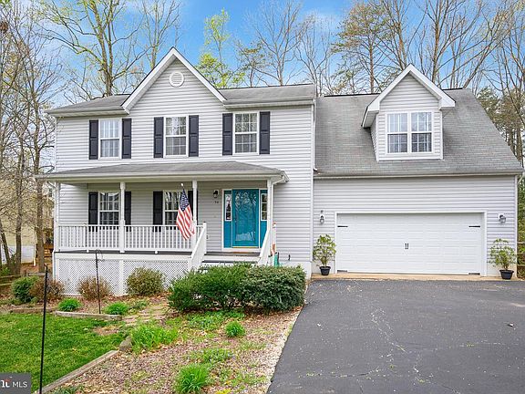 5th image of 54 Melanie Hollow Ln