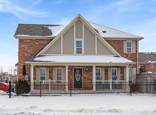22 Apple Valley Way, Brampton, ON L6P3P8