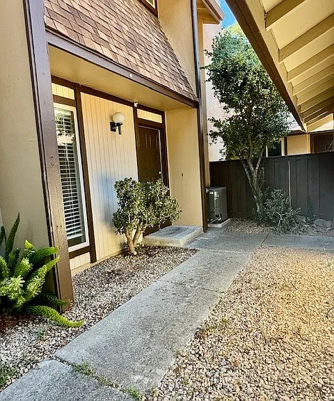 1745 Countrywood Ct — Photo 22