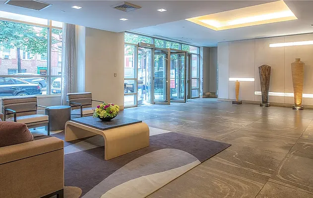 Rented by Cushman & Wakefield (Management) | media 11