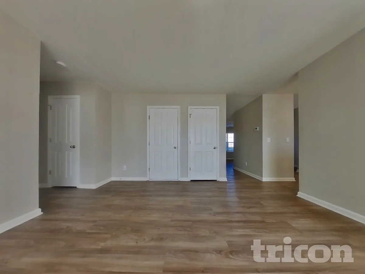 Building Photo - 905 Farnsworth Dr