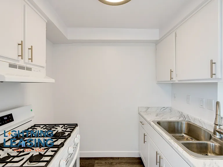 Renaissance suites — Photo 23