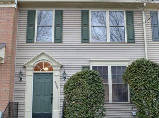 2202 Garden Ln, Frederick, MD 21701