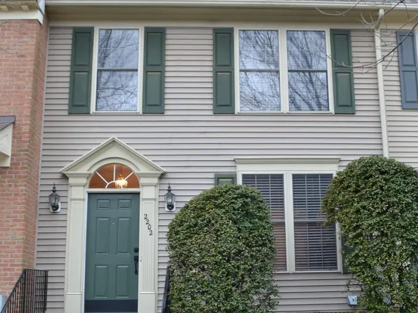 2202 Garden Ln, Frederick, MD 21701