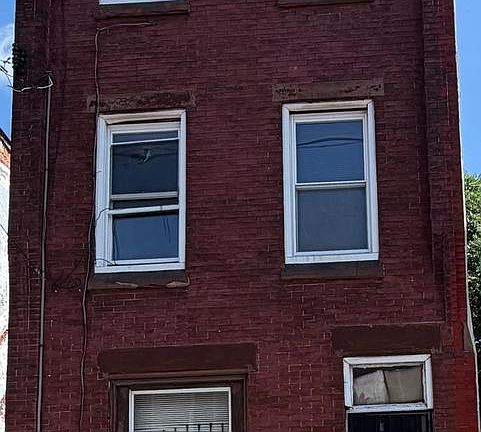 2nd image of 2738 W Glenwood Ave