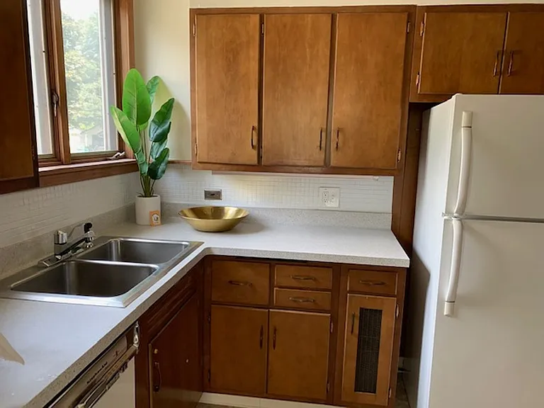 4200 Brookside Ave — Photo 9