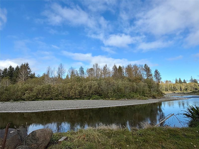 3rd image of 153 Hammer Way