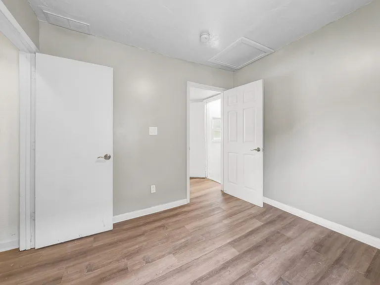 3449 Wade Ave #U — Photo 19