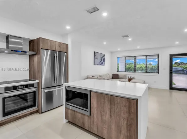 1524 NE 14th Ter, Fort Lauderdale, FL 33304