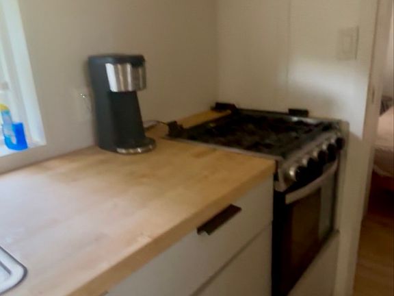 5th image of 3163 Westwood Dr
