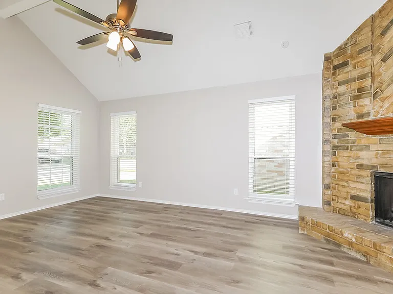 17003 Spruce Run Dr — Photo 5