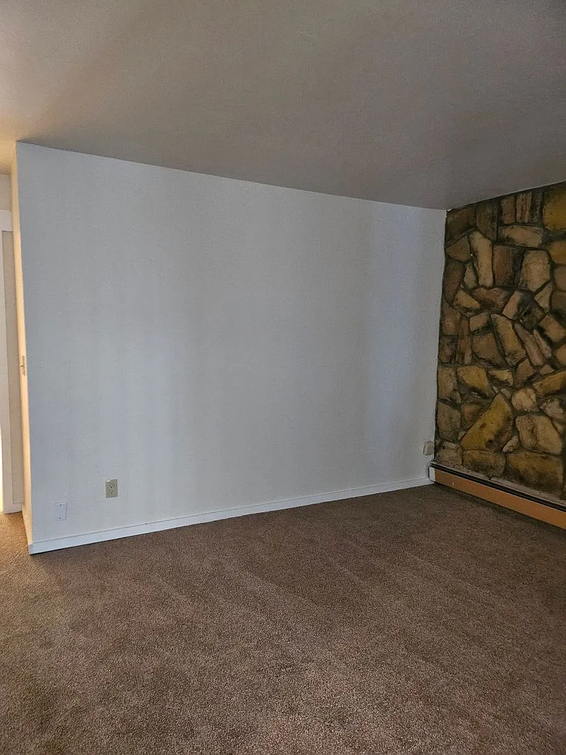 Lake Cliffe Condo - 1 Bedroom/1 Bath Across from Lake Dillon w/Clubhouse, Indoor Pool, 2 Hot Tubs — Photo 2