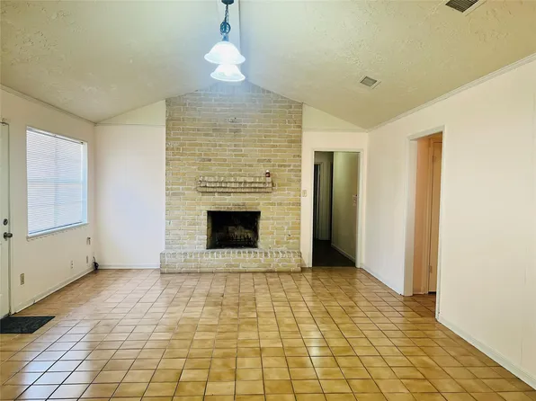 12614 Hunting Briar Dr, Houston, TX 77099