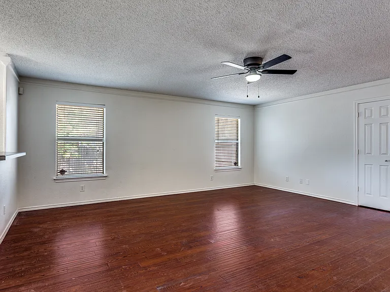 5510 Eagle Rock Rd — Photo 3