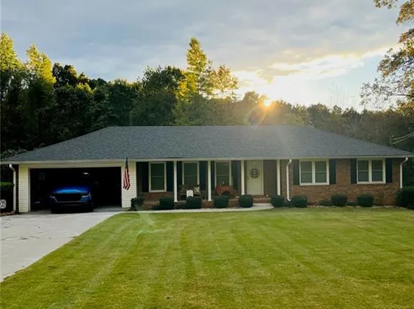2525 Holtzclaw Rd, Cumming, GA 30041