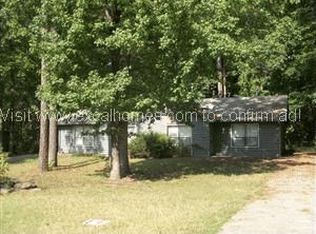 856A Martin Heights Dr, Lawrenceville, GA 30044