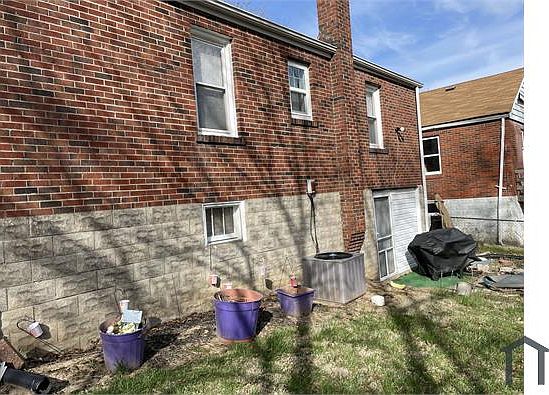 2nd image of 8144 Albin Ave