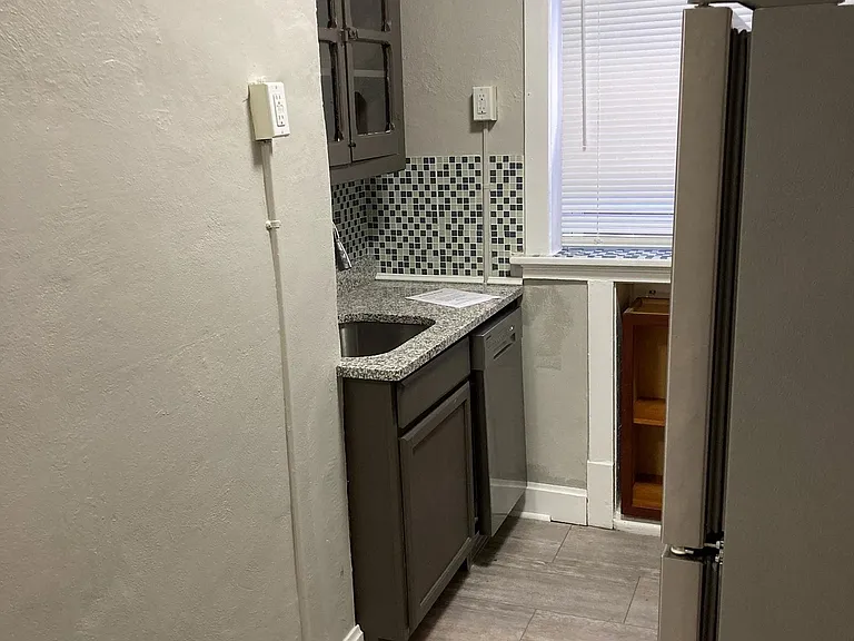 6528 Clayton Ave #1W — Photo 5