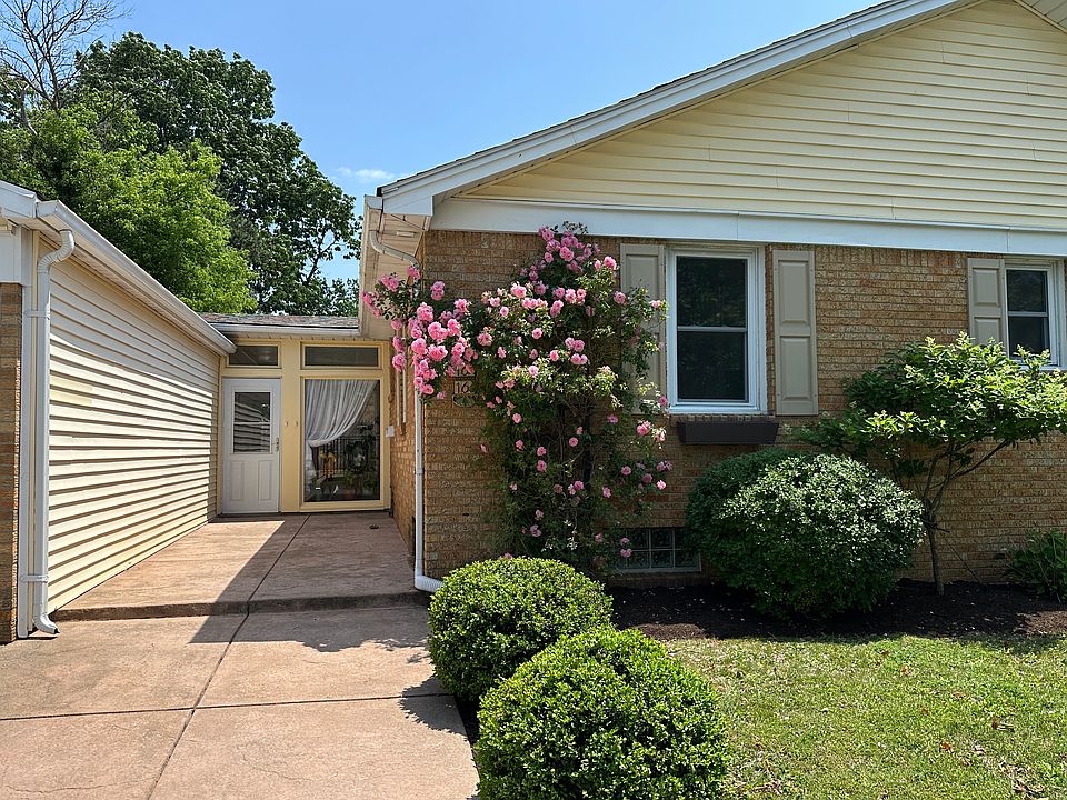 1st image of 162-164 Columbia Dr