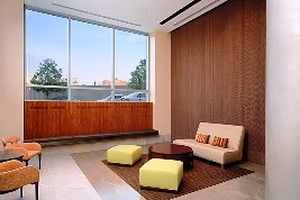 Rented by Lisa Management | media 45