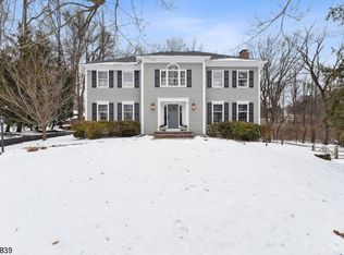 18 Knapton Hill Rd, Mendham, NJ 07945