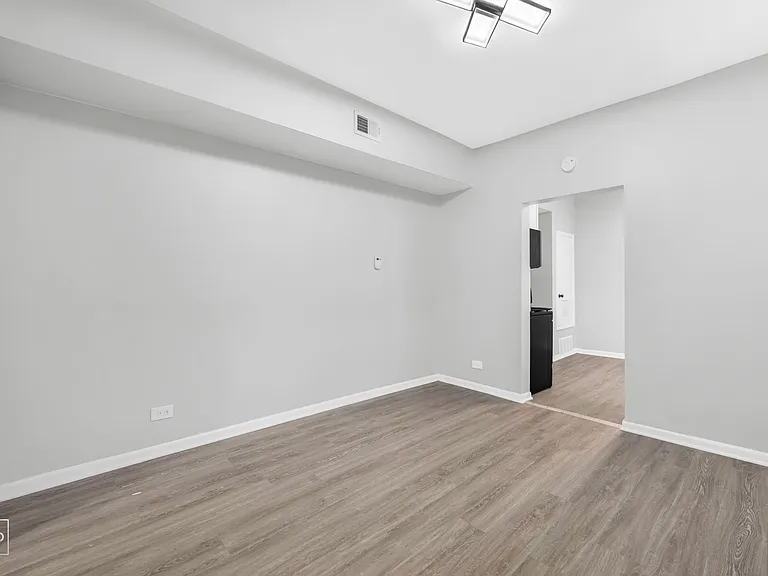 5051 S Forrestville — Photo 21