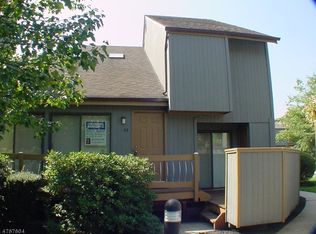 86 Sycamore Ct, Basking Ridge, NJ 07920