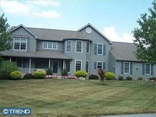 1st image of 32 N Iroquois Ln