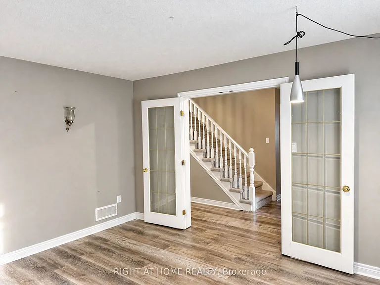 890 Guildwood Blvd — Photo 5