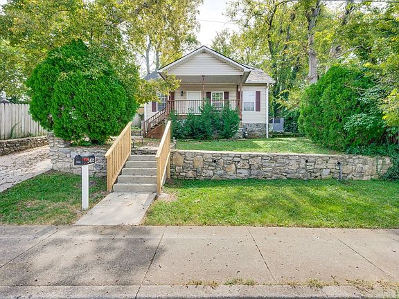 3rd image of 3405 Elkins Ave