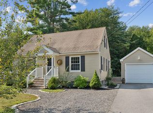 15 Old Blue Point Rd, Scarborough, ME 04074