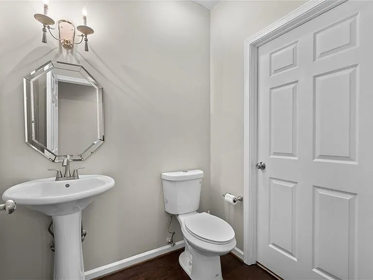 2680 Pine Tree Rd NE #5 — Photo 9