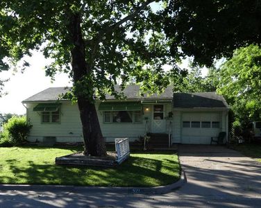 521 Sheridan Dr, Junction City, KS, 66441