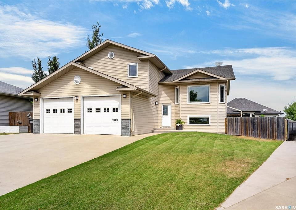 1st image of 1329 Heidgerken CRESCENT
