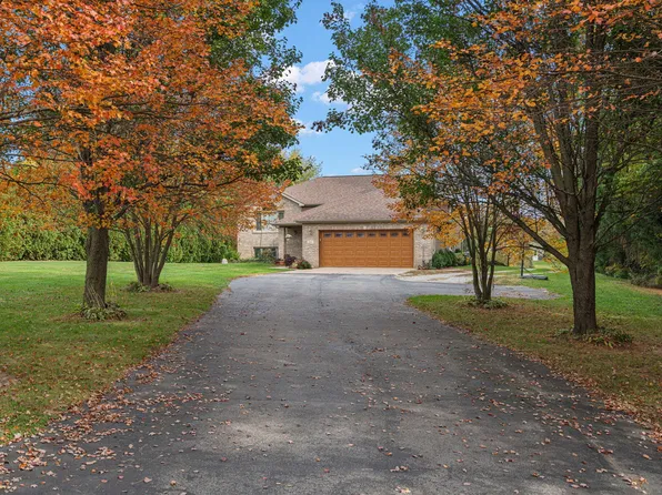 261 S 150 E, Valparaiso, IN 46383