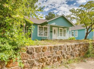1203 E Davis Ave, Fort Worth, TX 76104