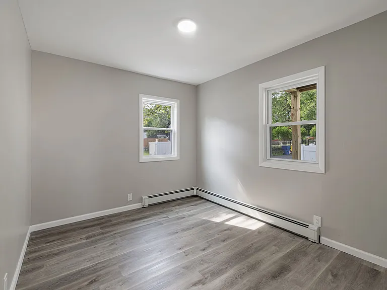 121 Hillview Ave #B — Photo 5