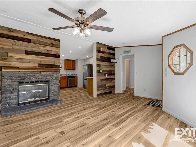 1289 Fleshood Ln — Photo 4