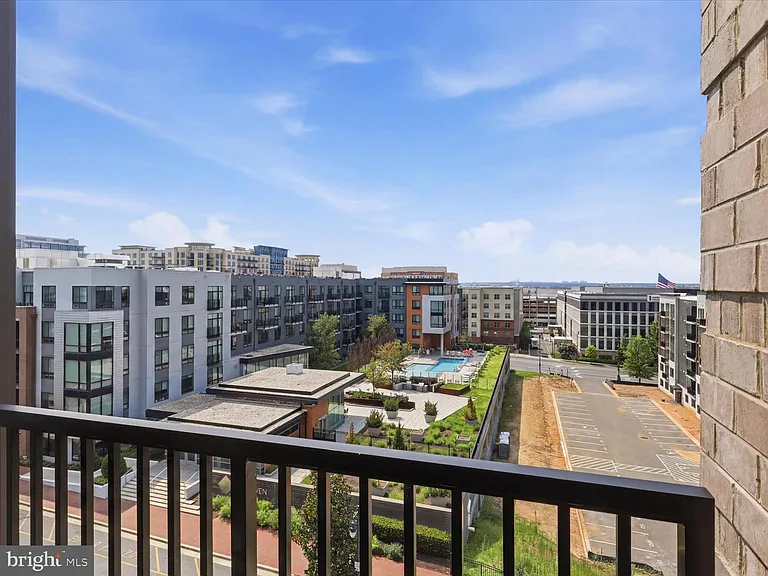 100 Saint Ives Pl #403 — Photo 19