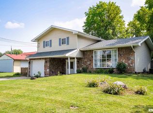 6712 W Jones Rd, Peoria, IL 61604