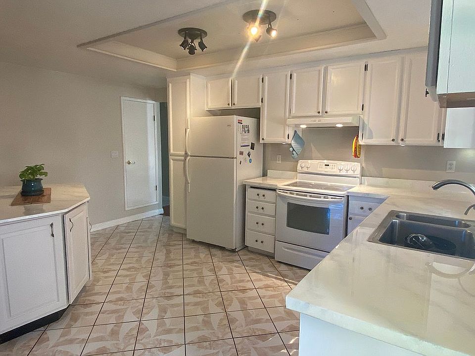 1st image of 2231 Lynbrook Dr