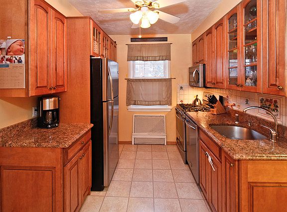 5th image of 15 Lawrence Park Cres #15A