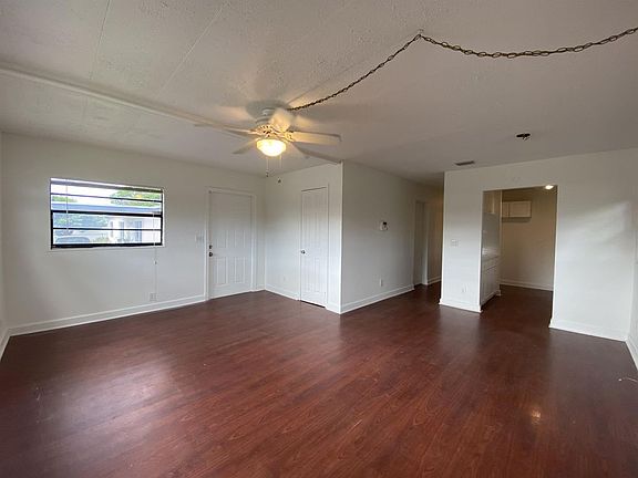 3rd image of 2941 NW 25th St