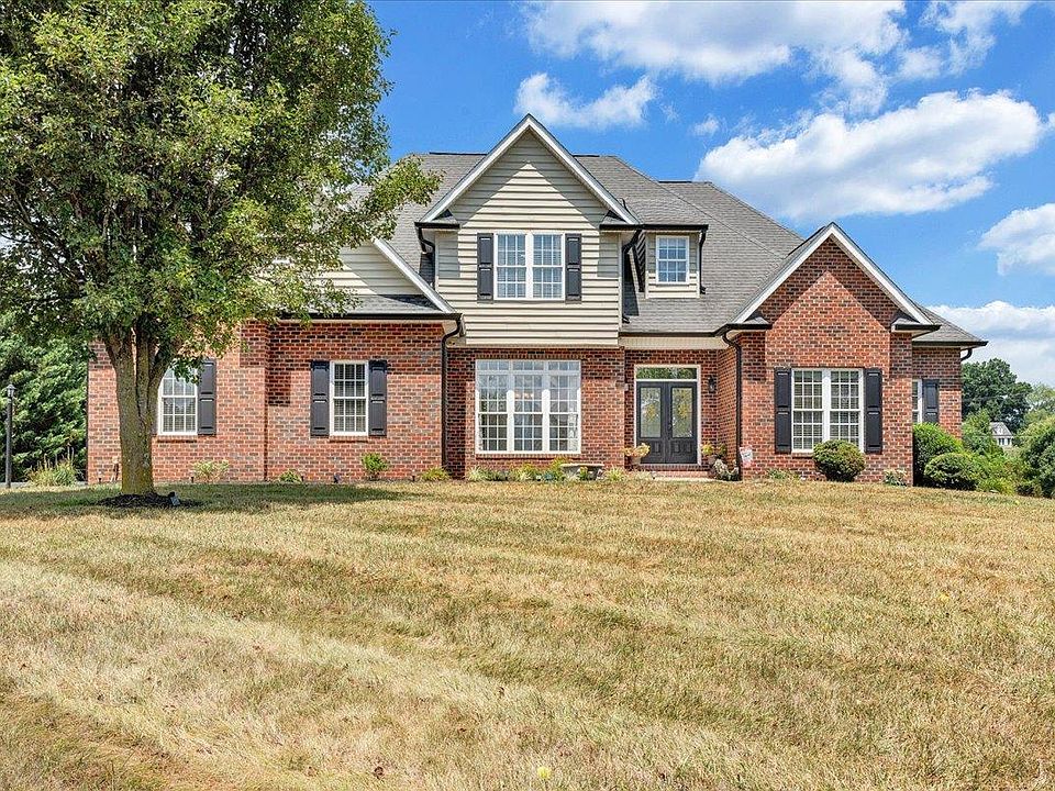 1st image of 40 Sowder Farm Rd