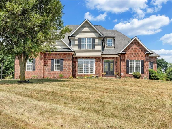 40 Sowder Farm Rd, Troutville, VA 24175
