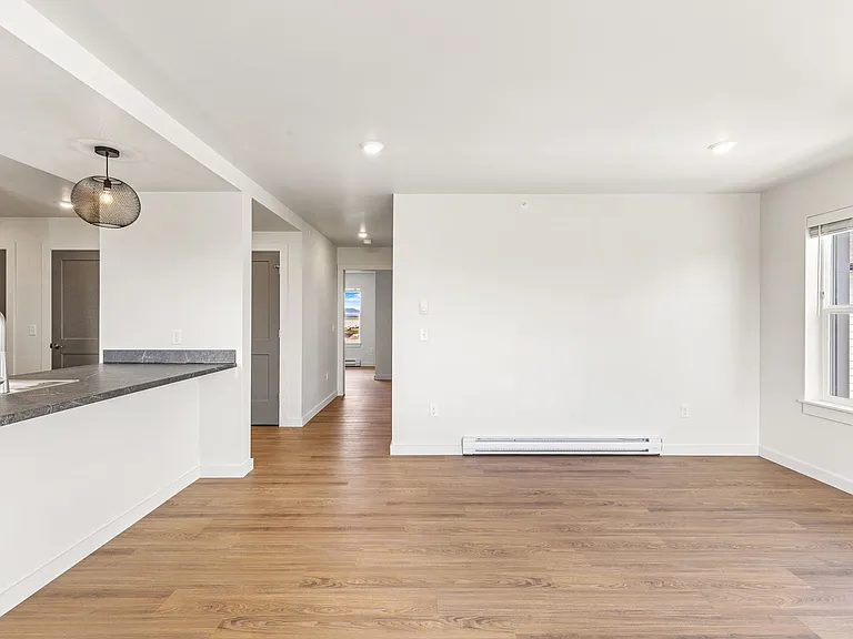 172 Brewers Blvd — Photo 15