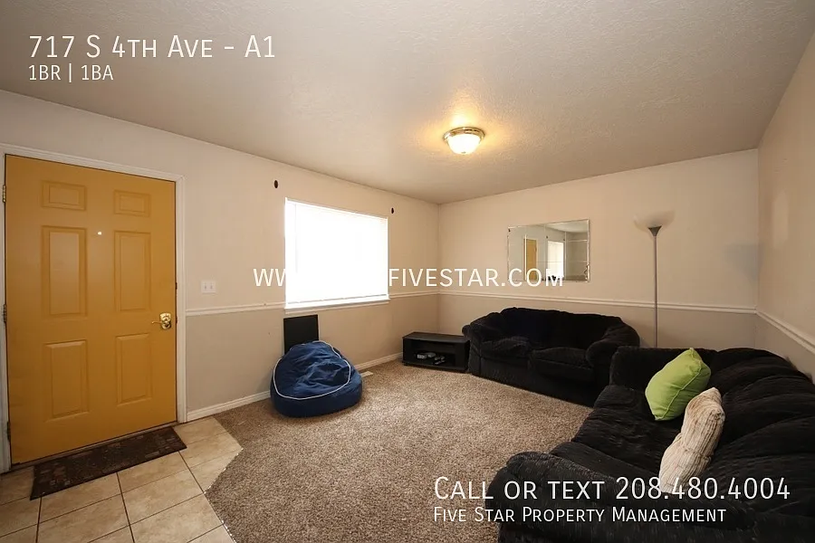 Female Student Housing Room, Available Fall Semester! — Photo 3