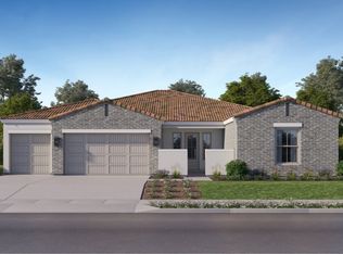 957 Summit Way W, Madera, CA 93636