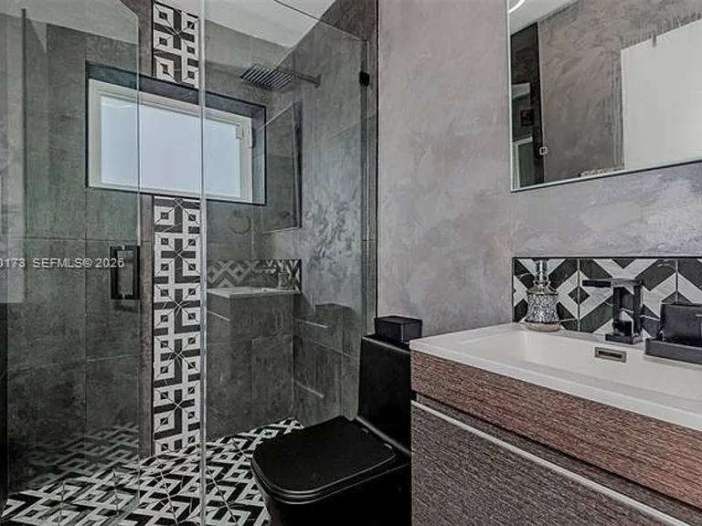 2425 SW 26th Ln #2425 — Photo 15
