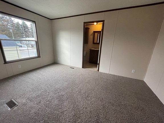 3rd image of 9910 Geraldine St #313
